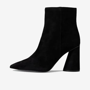 Steve Madden Black boots.